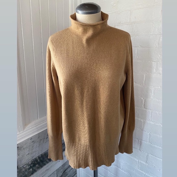 FRENCH CONNECTION turtleneck. - Picture 4 of 7